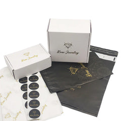 Custom Gold Foil White Corrugated Paper Shipping Lipgloss Package Emballage Carton Mailer Box with Sticker Mailier Pouch Bag