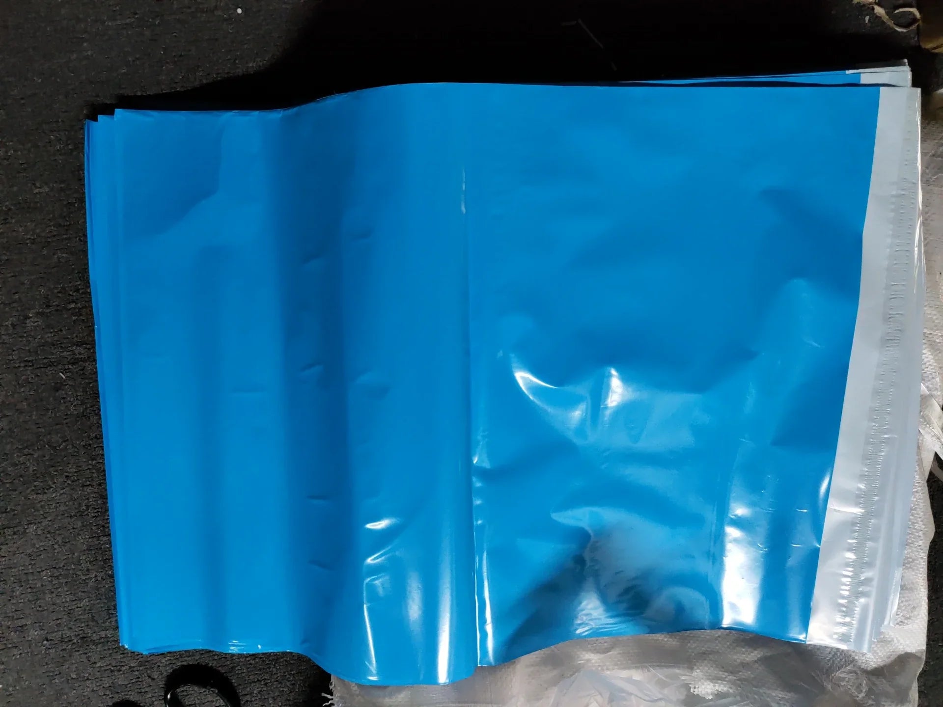 OEM/ODM Customized Logo Brand Waterproof PE Plastic Express Bags Shockproof Mailers Bags for Electronics/Cosmetics Shipping Bags