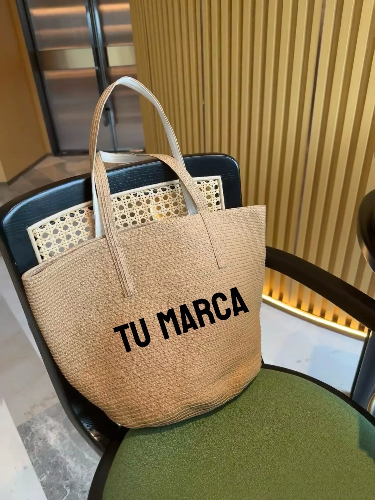 Summer Handwoven Straw Beach Tote Bag Single Shoulder Netted Mesh Handbag for Women Eco-Friendly&Fashionable Vacation Tote