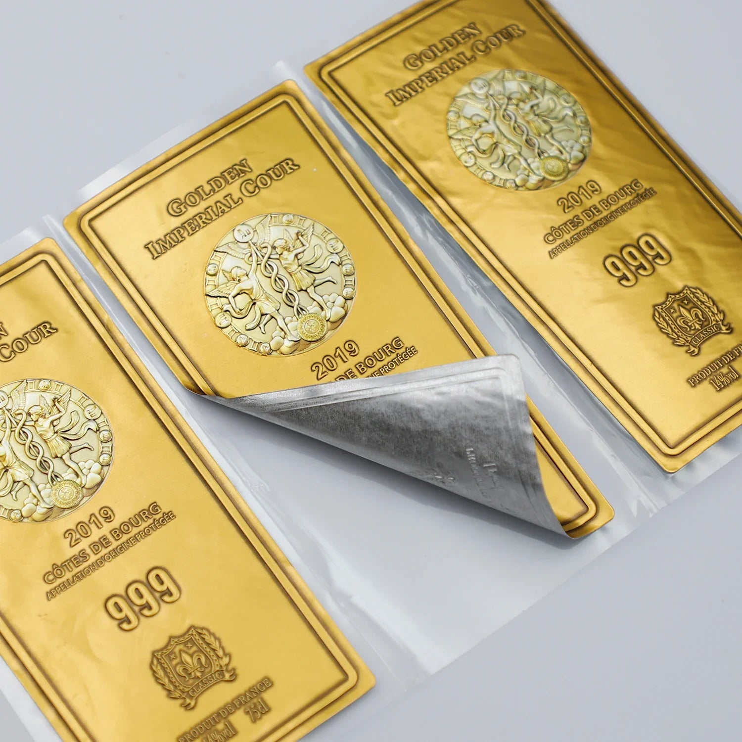 Custom Printing Luxury Adhesive Texture Private Packaging Wine Labels Sticker Gold Foil Embossed Red Wine Labels for Bottles