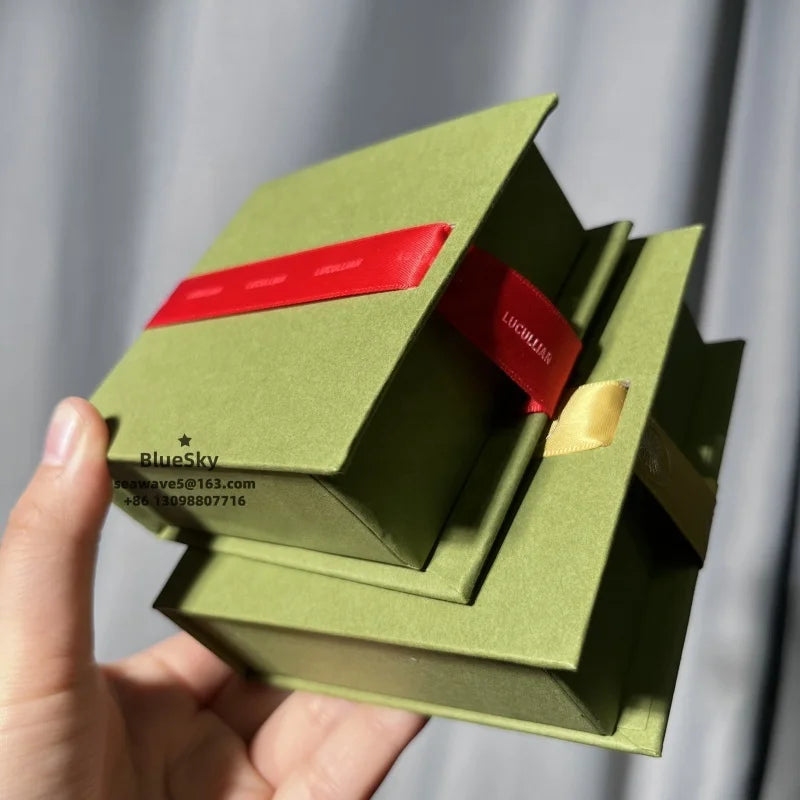 Customized Flip Cover Necklace Box With Handle Wholesale Flip Cover Jewelry Packaging Box