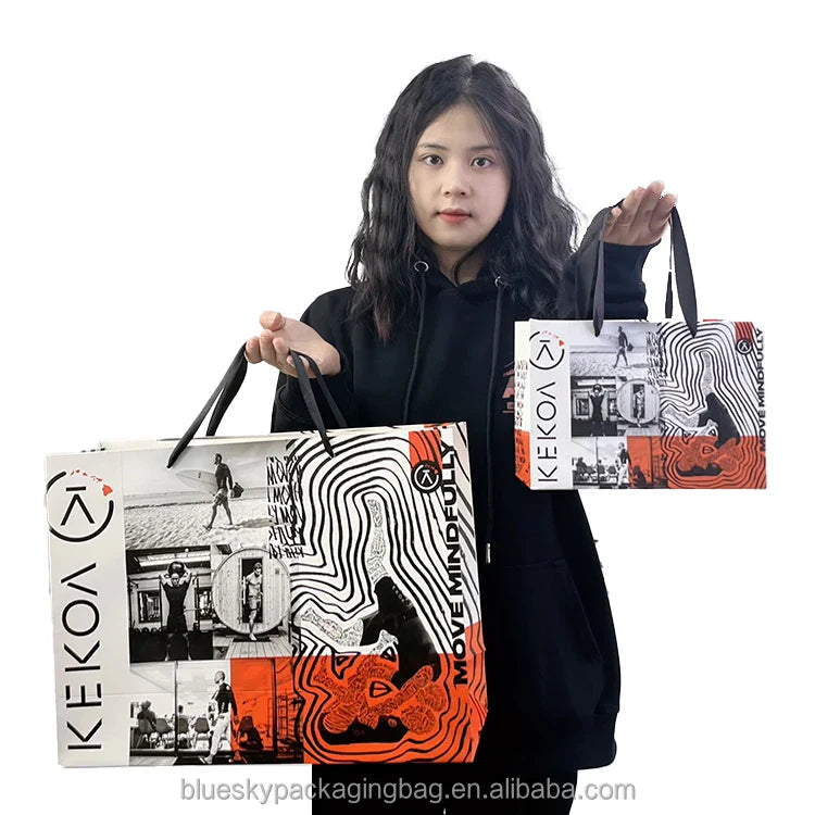 Minimalist Plain White/Black Paper Handheld Bags with Subtle Handles - Sleek Packaging for High-End Products & Corporate Use