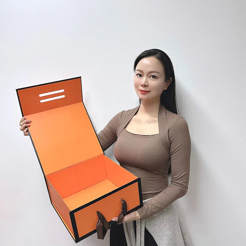 2024 New Arrival Custom Printing Matte Glossy Magnetic Flip Top Magnetic Lid Rigid Cardboard Gift Packaging Boxes With Ribbon