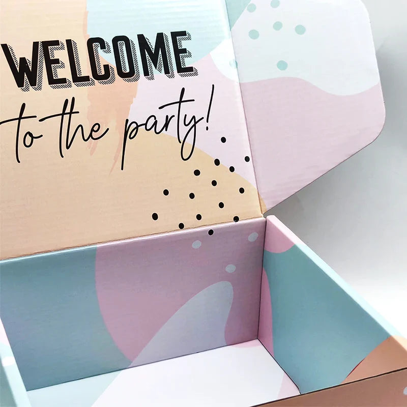 Wholesale Pr Delivery Summer Self Adhesive Women Clothes Box Packaging Cajas Personalizadas Carton Corrugated Cardboard Boxes
