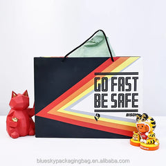 Waterproof Coated Paper Handheld Bags with Reinforced Handles - Durable for Outdoor Events, Food Packaging & Promotions