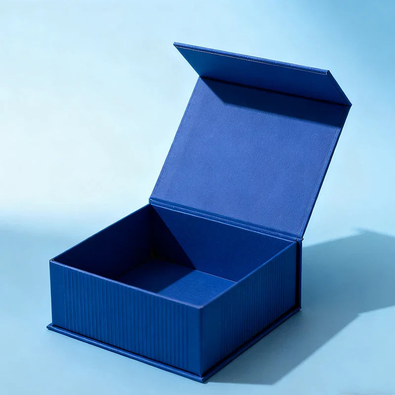 Custom Flap Magnet Closure Flip Top Hard Rigid Paperboard Cardboard Recyclable Packaging Gift Boxes