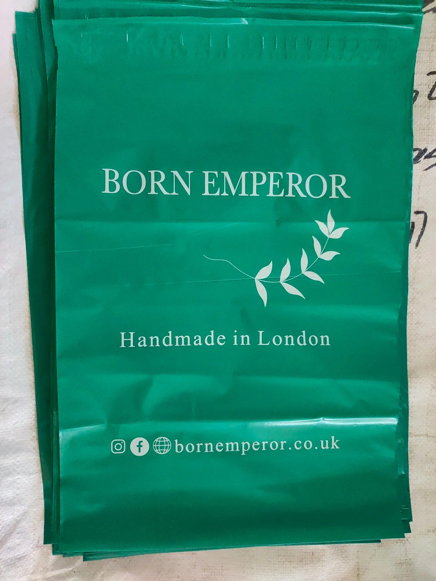 New Material Thickened Self-adhesive Waterproof Express Bag Wholesale Logistics Packaging Bag Durable Thickened Express Bag