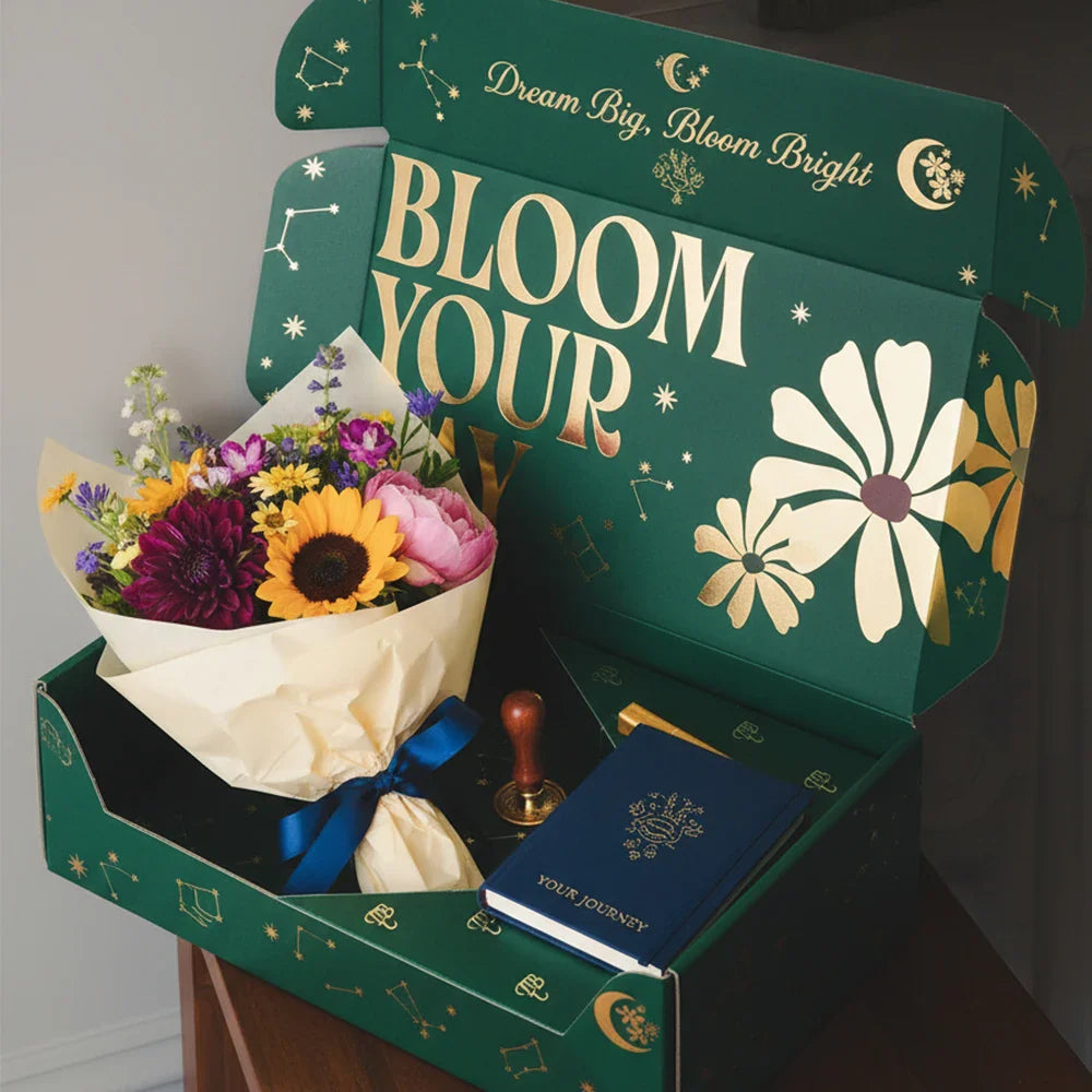 Custom Flower Boxes Matte Double-Sided Printed Paper Box for Valentine's Day Bouquet Gift Packaging Durable Carton Gift Box