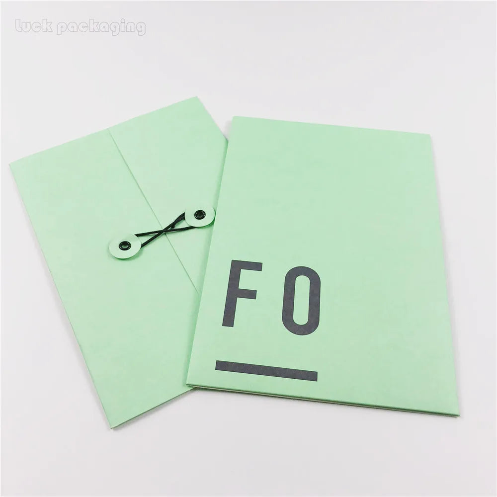 Custom Self Seal Flat Bottom Stand-up Pouch Packaging Paper Cardboard Shipping Mail Envelope Mailer Bag for Clothes with Handle