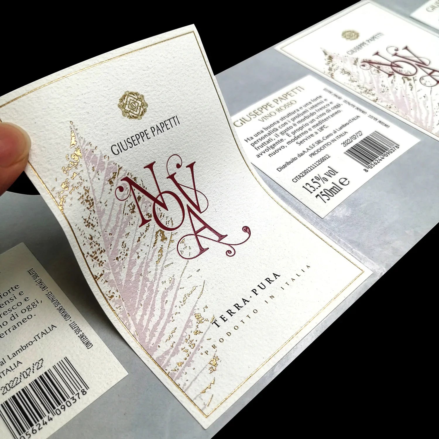 Custom Printing Luxury Adhesive Texture Private Packaging Wine Labels Sticker Gold Foil Embossed Red Wine Labels for Bottles