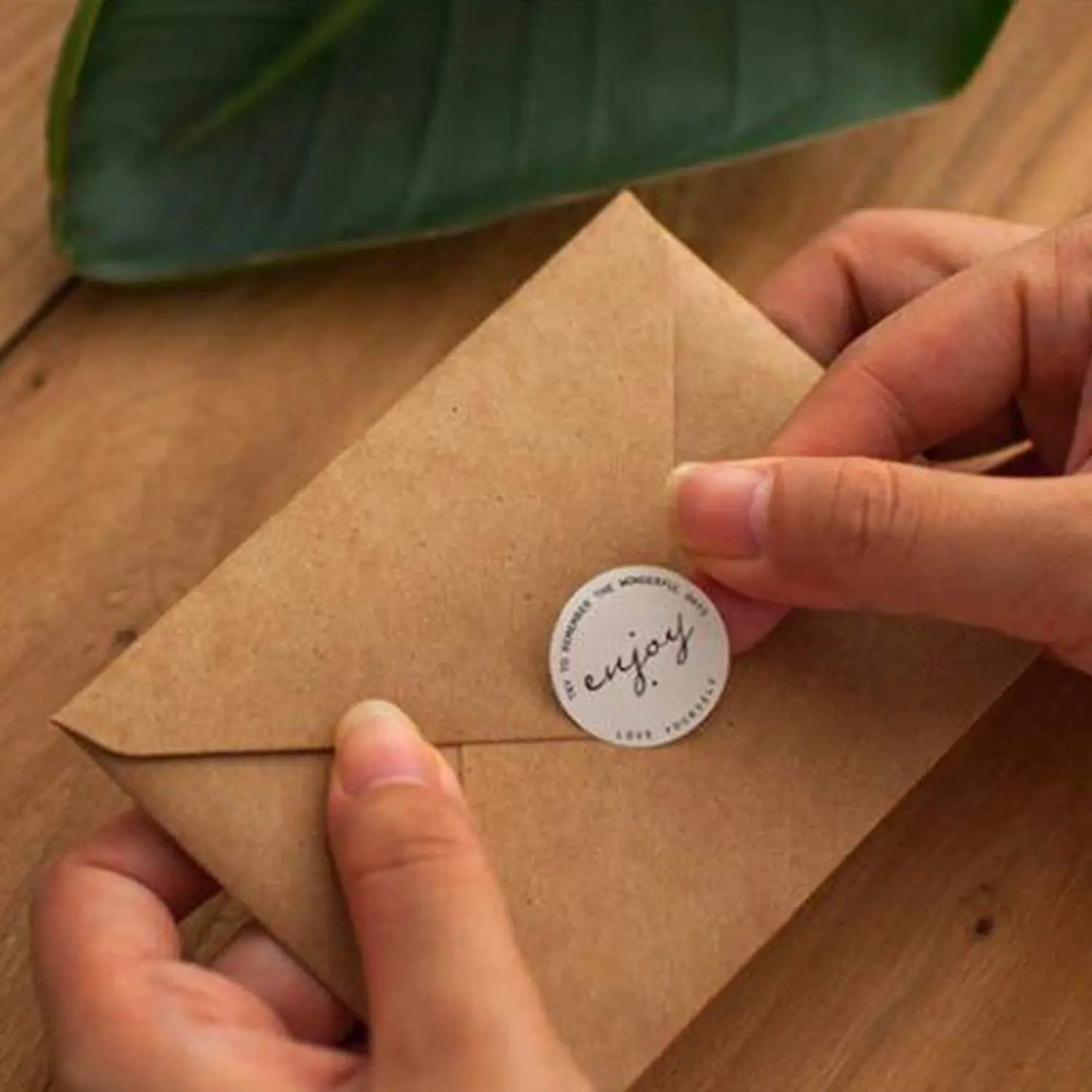 Customrecycled A4 Manila Plug-In Seal Envelope Cardboard Eco-Friendly Printing Kraft Brown Paper Mailing Packaging Envelops