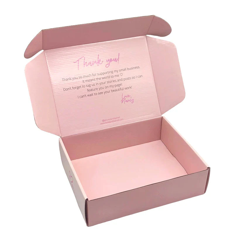 Custom Gold Foil White Corrugated Paper Shipping Lipgloss Package Emballage Carton Mailer Box with Sticker Mailier Pouch Bag