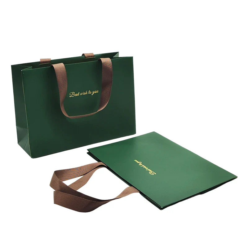 Wholesale Luxury Cardboard Paper Bag with Silver Foil Logo Custom Boutique and Shopping Clothing Packaging for Shoes